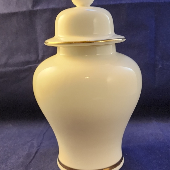 Vtg Jay Fine China Lidded Ginger Jar Japan 8" Exotic Birds - Picture 3 of 12